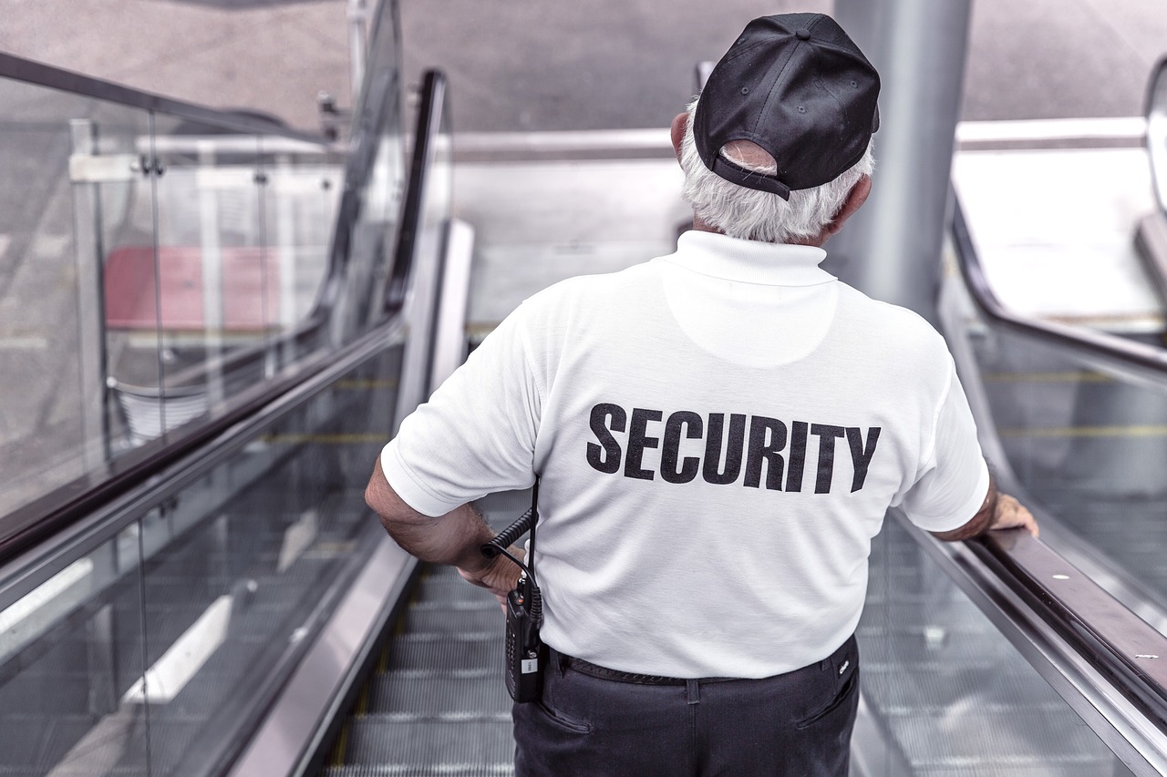 Doorman-Service in Heidenheim durch Fleximum Security – Empfang und Sicherheit vereint